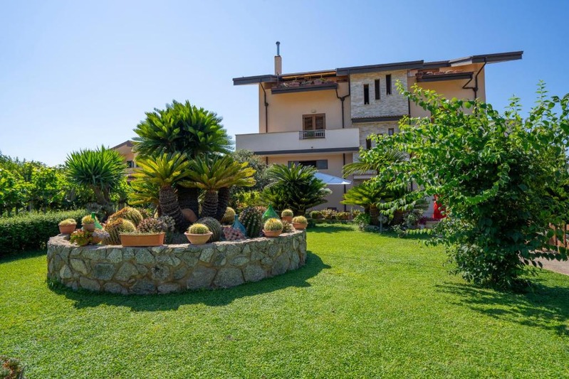 Giardino della Piccola Dimora a Ricadi